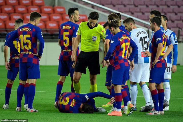 Luis Suarez ghi bàn, Barcelona nuôi mộng bám đuổi Real Madrid