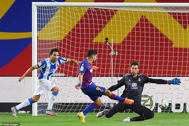 Luis Suarez ghi bàn, Barcelona nuôi mộng bám đuổi Real Madrid