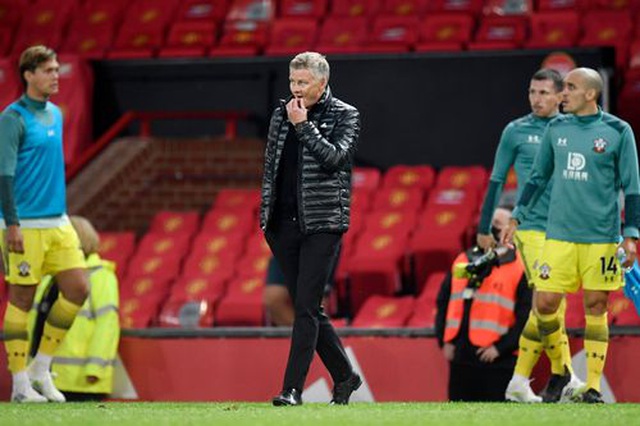 man utd 2 2 southampton quy do mat chien thang o phut bu go