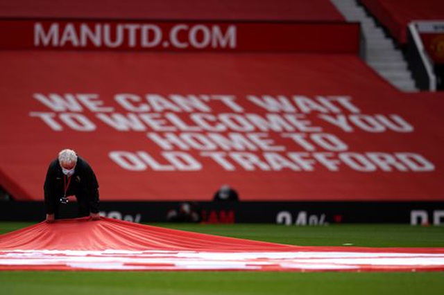 man utd 2 2 southampton quy do mat chien thang o phut bu go