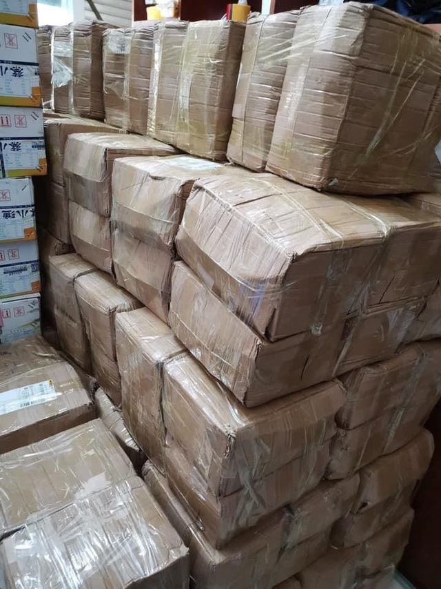 Bánh trung thu 2.000 đồng/chiếc, giật mình hàng Trung Quốc thượng hạng Bánh trung thu 2.000 đồng/chiếc, giật mình hàng Trung Quốc thượng hạng