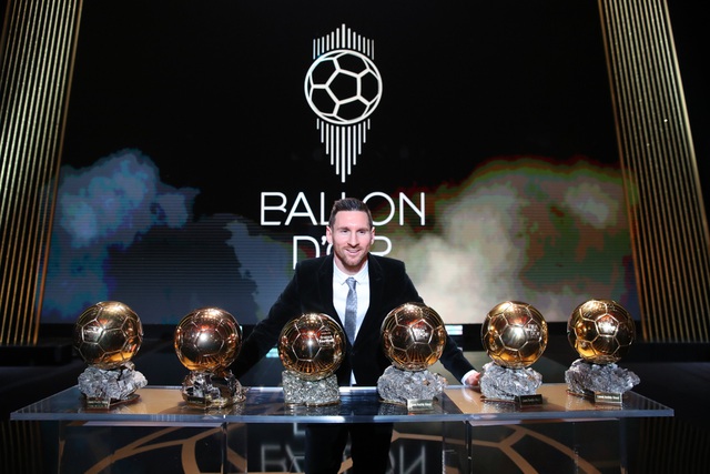 Messi, C.Ronaldo không còn cơ hội giành Quả bóng vàng 2020