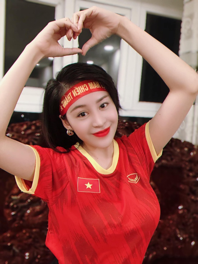 Lệ Rơi, Bà Tưng gây bão mạng: Giờ làm công nhân, sống bằng tiền tiết kiệm - 5