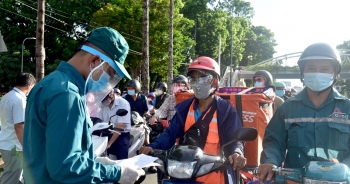 Đường phố Sài Gòn ùn ùn xe cộ, nhiều người bị xử phạt ra ngoài không lý do