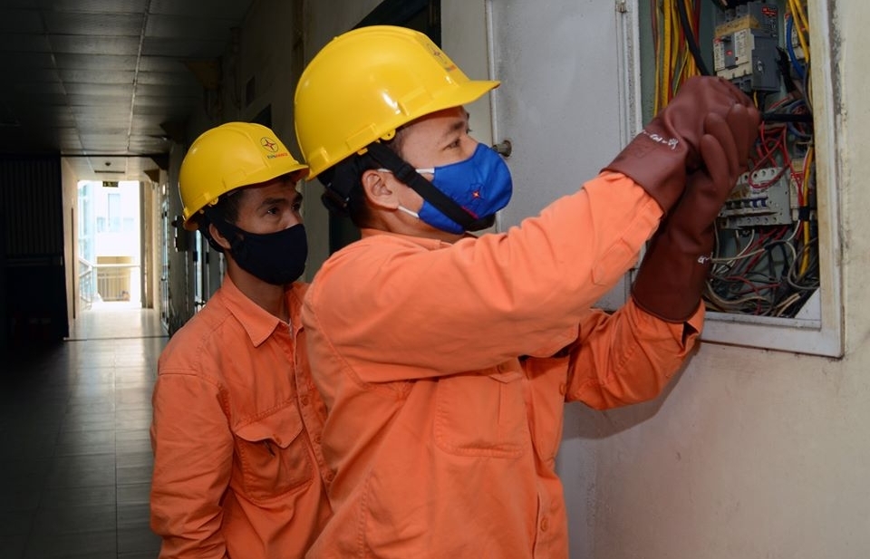 Giảm 10% tiền điện cho khách hàng dùng trên 200 kWh tại các địa phương đang thực hiện giãn cách