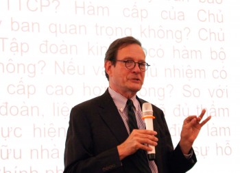 Chuyên gia quốc tế nói gì về việc lập "siêu ủy ban"