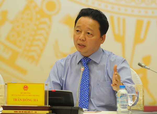 bo truong tran hong ha nguoi dan van nham lan chat nao vet la chat thai