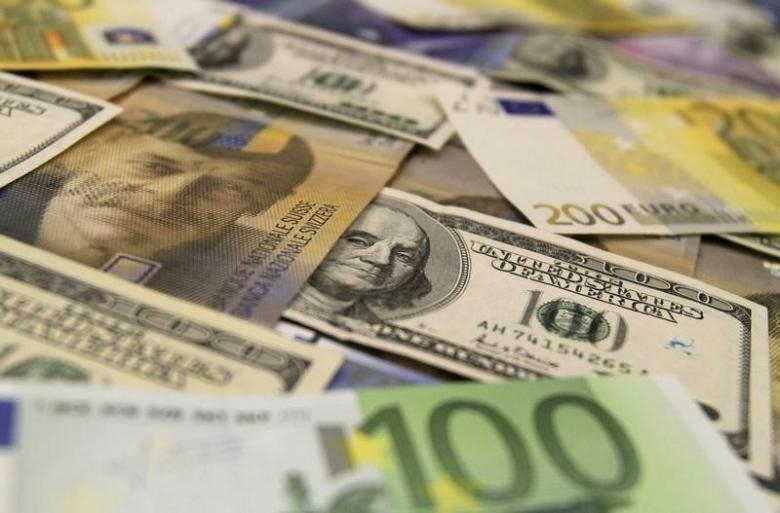 Tỷ giá ngoại tệ hôm nay 27/8: USD chỉ tạm thoái lui