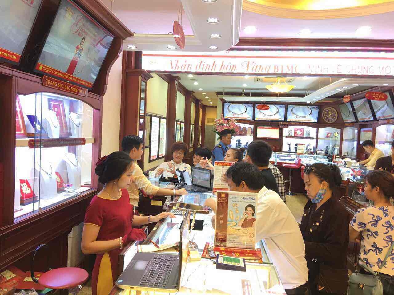 Giá vàng chốt phiên 28/8: Vàng lấy lại đà tăng