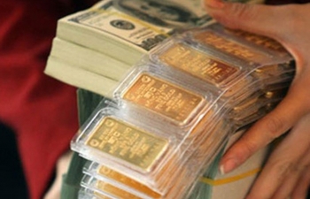 Giá vàng chốt phiên 29/8: Đồng USD tăng giá ép vàng đi xuống
