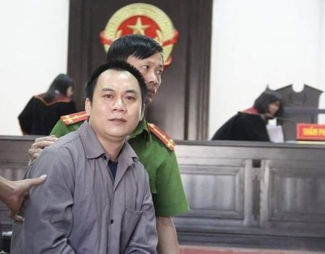 tra ho so vu container dam innova di lui tren cao toc tam giam 2 tai xe them 50 ngay