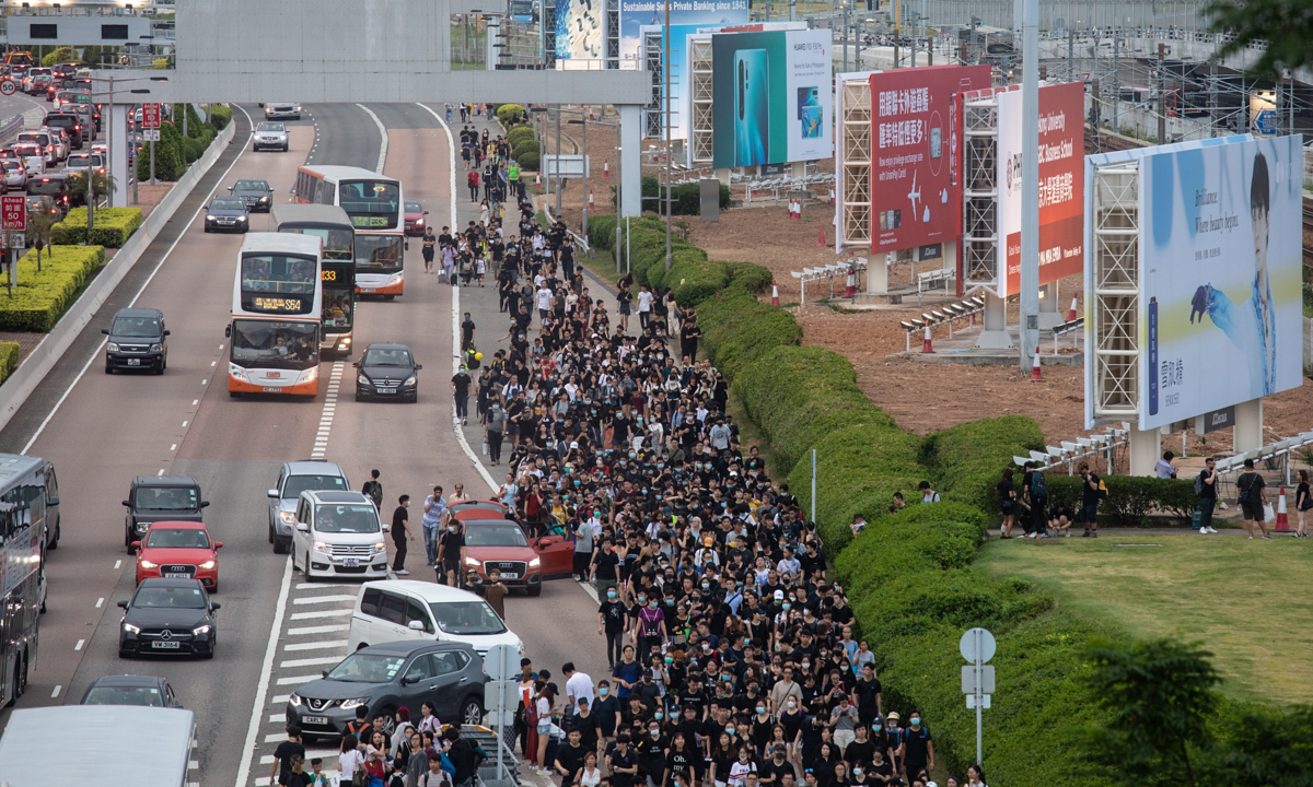 Hong Kong - khủng hoảng chính trị có thể thành suy thoái kinh tế