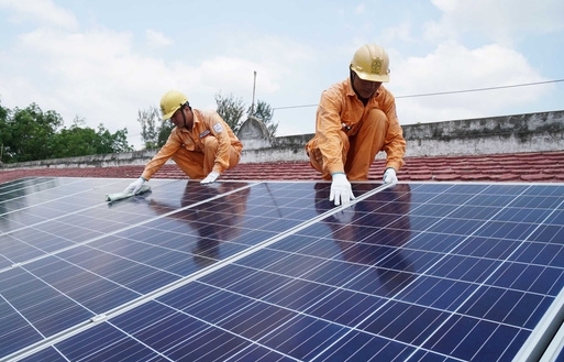 EVN cam kết hỗ trợ tối đa mọi yêu cầu của người dân, doanh nghiệp