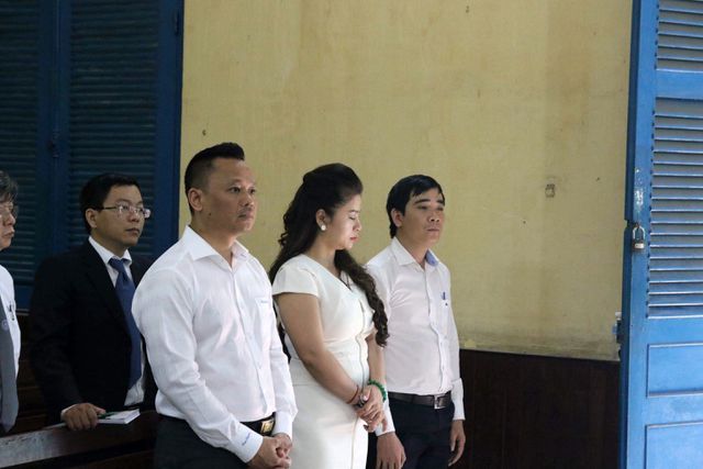 tinh tiet moi vu ly hon cua vo chong ong chu ca phe trung nguyen