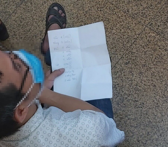 Giá vàng lên đỉnh: Cụ 80 tuổi dốc lương hưu đi mua, lộ mánh nhà vàng ăn lãi