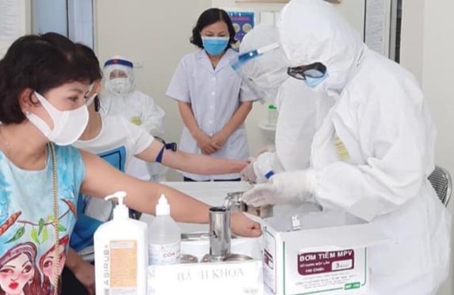Một phụ nữ mang thai ở Đà Nẵng và con gái cùng mắc Covid-19