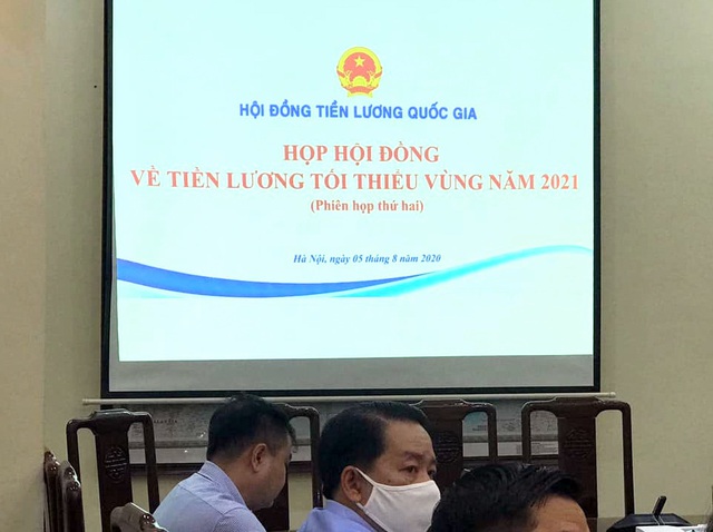 Lương tối thiểu 2021: Chuyên gia nói gì nếu không tăng?