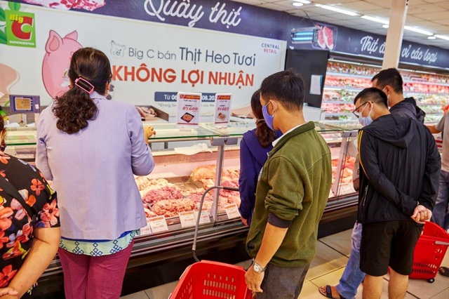 Người dân khó khăn vì Covid-19, siêu thị “đồng loạt” giảm giá thực phẩm