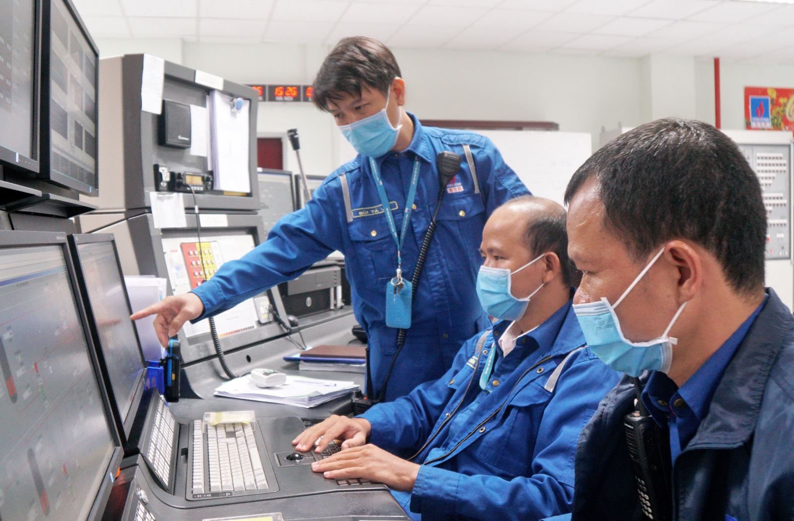 Ngày đầu tiên trên công trường BDTT lần 4 NMLD Dung Quất Ngày đầu tiên trên công trường BDTT lần 4 NMLD Dung Quất