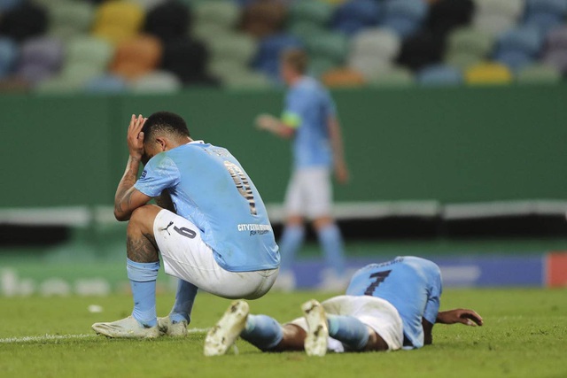 “Kép phụ” Dembele tỏa sáng giúp Lyon hạ gục Man CIty
