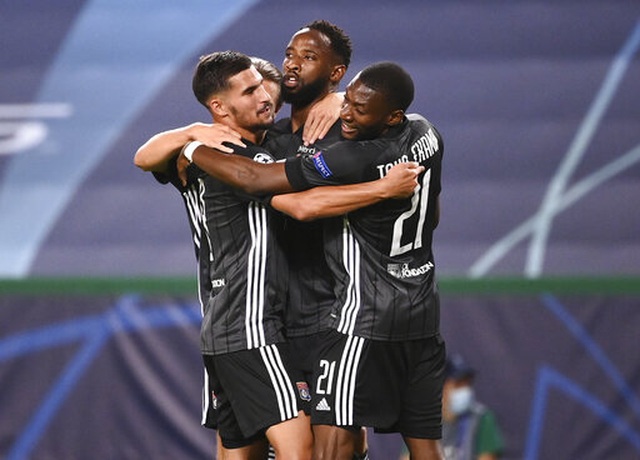 “Kép phụ” Dembele tỏa sáng giúp Lyon hạ gục Man CIty