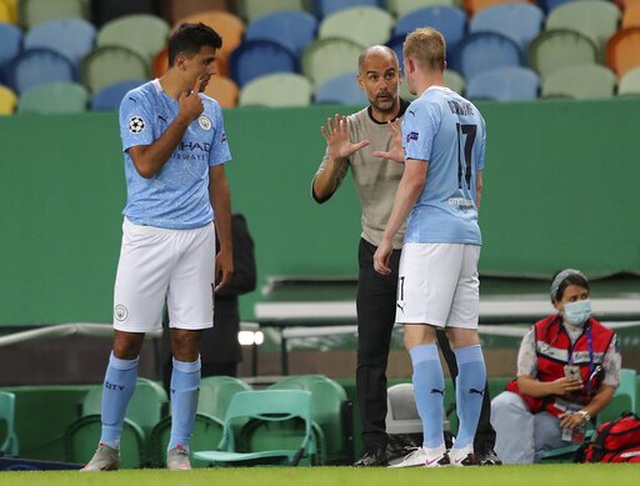 “Kép phụ” Dembele tỏa sáng giúp Lyon hạ gục Man CIty