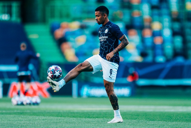 “Kép phụ” Dembele tỏa sáng giúp Lyon hạ gục Man CIty