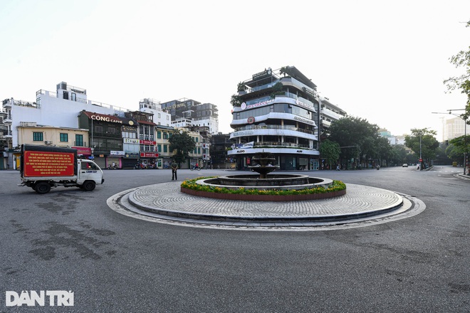 Bản tin Covid-19: Hà Nội giãn cách thêm 15 ngày, TPHCM có tín hiệu tích cực - 2