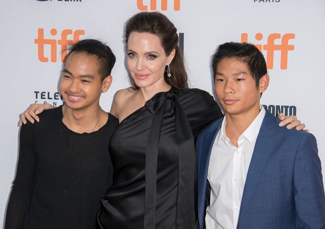 Chuyện chưa kể về cậu con nuôi gốc Campuchia của Angelina Jolie - 1