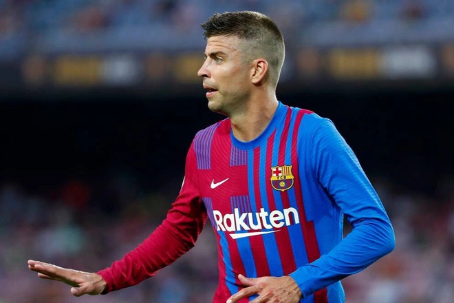 Pique tiết lộ choáng váng: Lương ở Barcelona chỉ đủ ăn… bát phở - 1