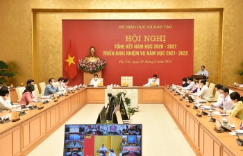 Thủ tướng: Chính phủ sẽ có giải pháp năm học mới đảm bảo an toàn trường học gắn với tiêm vaccine