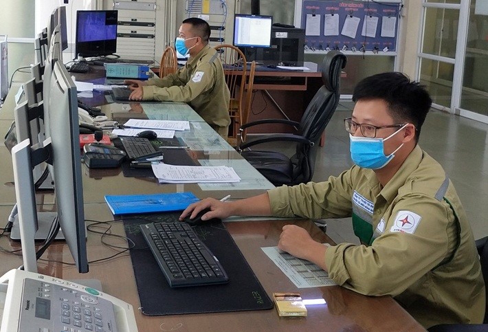 EVNNPT làm chủ công nghệ điều khiển tích hợp trạm biến áp