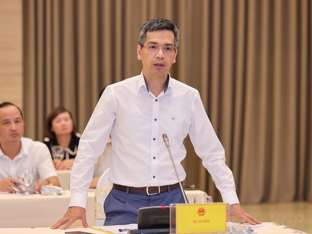 Sẽ căn cứ vào tình hình thị trường để có phương án điều chỉnh thuế tiêu thụ đặc biệt với xăng dầu
