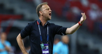 HLV Mano Polking giải thích lý do bóng đá trẻ Thái Lan kém Việt Nam