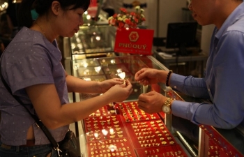 Giá vàng hôm nay 11/9: Vàng vẫn trên đà lao dốc