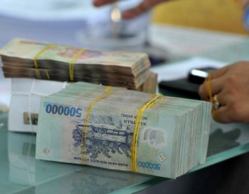 Làm gì để tiền gửi trong ngân hàng không 'bốc hơi'