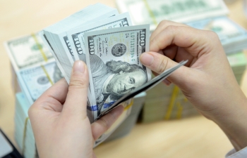 Tỷ giá ngoại tệ 3/9: Đồng USD vật chất “áp chế” thị trường