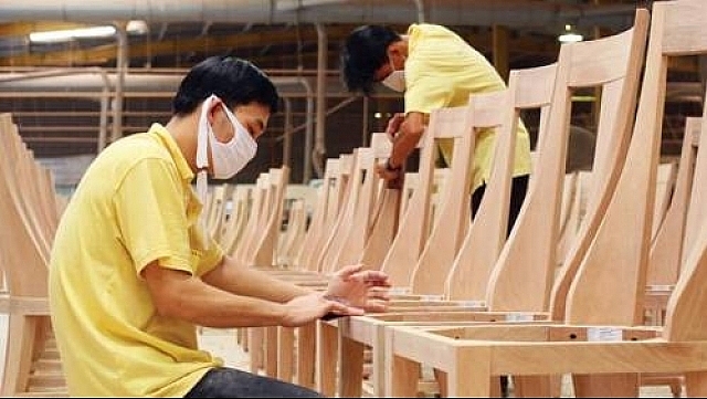 Chiến tranh thương mại, Việt Nam lo gỗ Trung Quốc giả danh xuất xứ