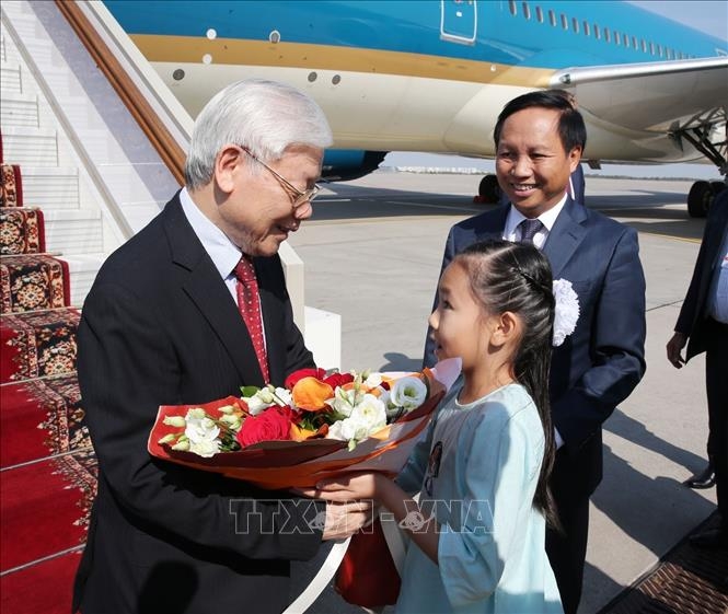 Tổng Bí thư đến Moscow, bắt đầu thăm chính thức Liên bang Nga