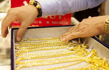 Giá vàng hôm nay 8/9: Đồng USD lại ép giá vàng lao dốc