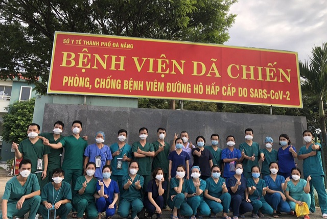 Bác sĩ tuyến đầu chống dịch Covid-19: Con khai giảng, mẹ không thể về nhà - 1