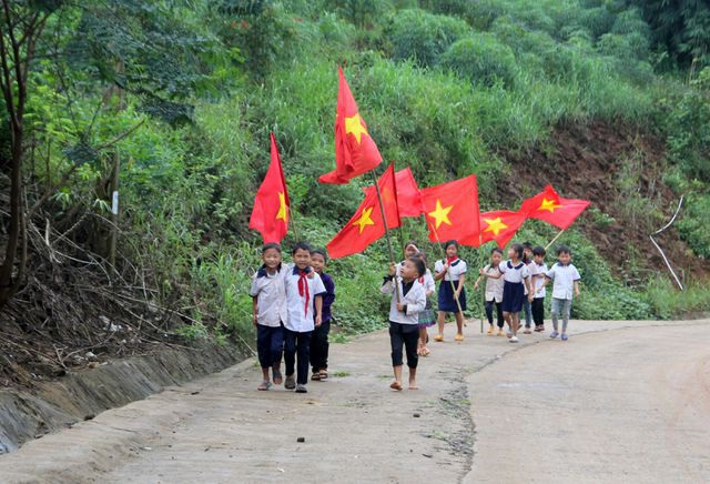 Gần 23 triệu học sinh cả nước chào đón năm học mới trong dịch Covid-19 - 3