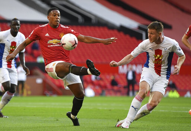 Man Utd 1-3 Crystal Palace: Điểm sáng nhỏ từ Van de Beek - 9