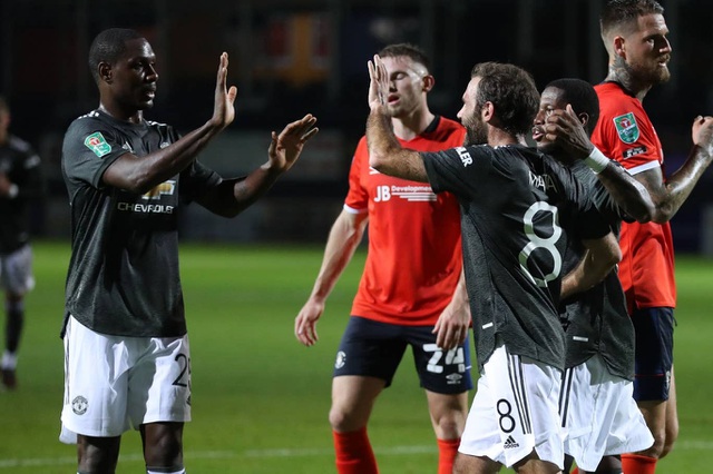 Man Utd thắng đậm ở trận ra quân tại Carabao Cup - 3