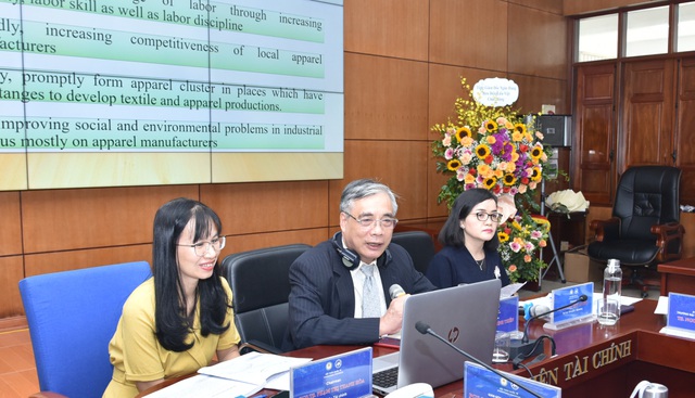 PGS.TS Trần Đình Thiên: Việt Nam đã bỏ qua nhiều cơ hội vàng quá dễ dàng - 1