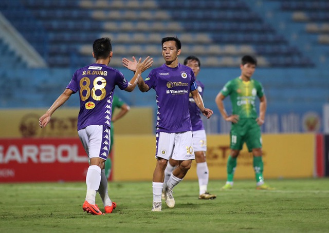 Vòng 12 V-League: Cuộc đua khốc liệt ở ngôi đầu bảng - 1