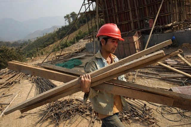 Tuyến đường sắt 6 tỷ USD Trung Quốc - Lào: Lối thoát nghèo hay bẫy nợ? - 4