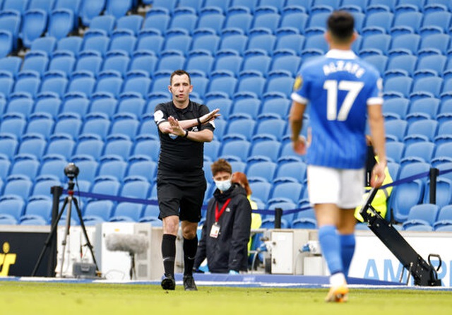 Brighton 2-3 Man Utd: Chiến thắng kịch tính - 1