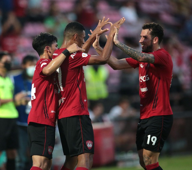 Đặng Văn Lâm lại chơi hay, giúp Muangthong chiến thắng tại Thai-League - 4