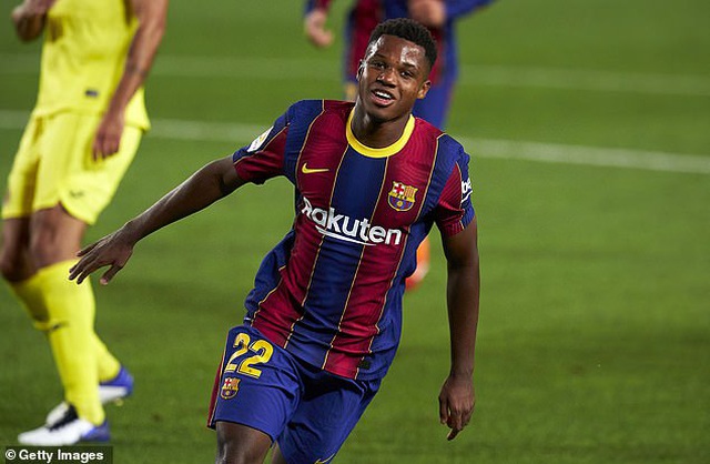 Messi lập công, Barcelona thắng đậm Villarreal - 2